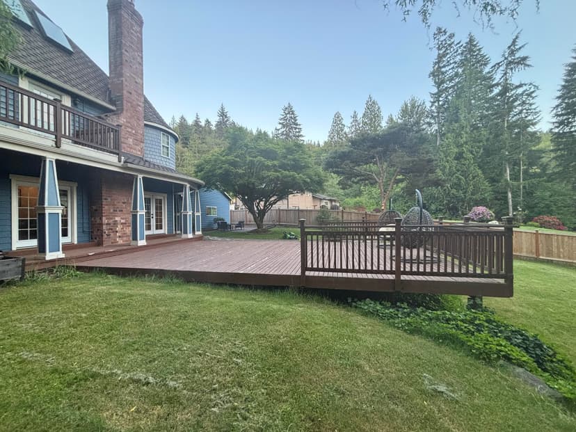 rebuild a 660 sqft deck with composite materials
