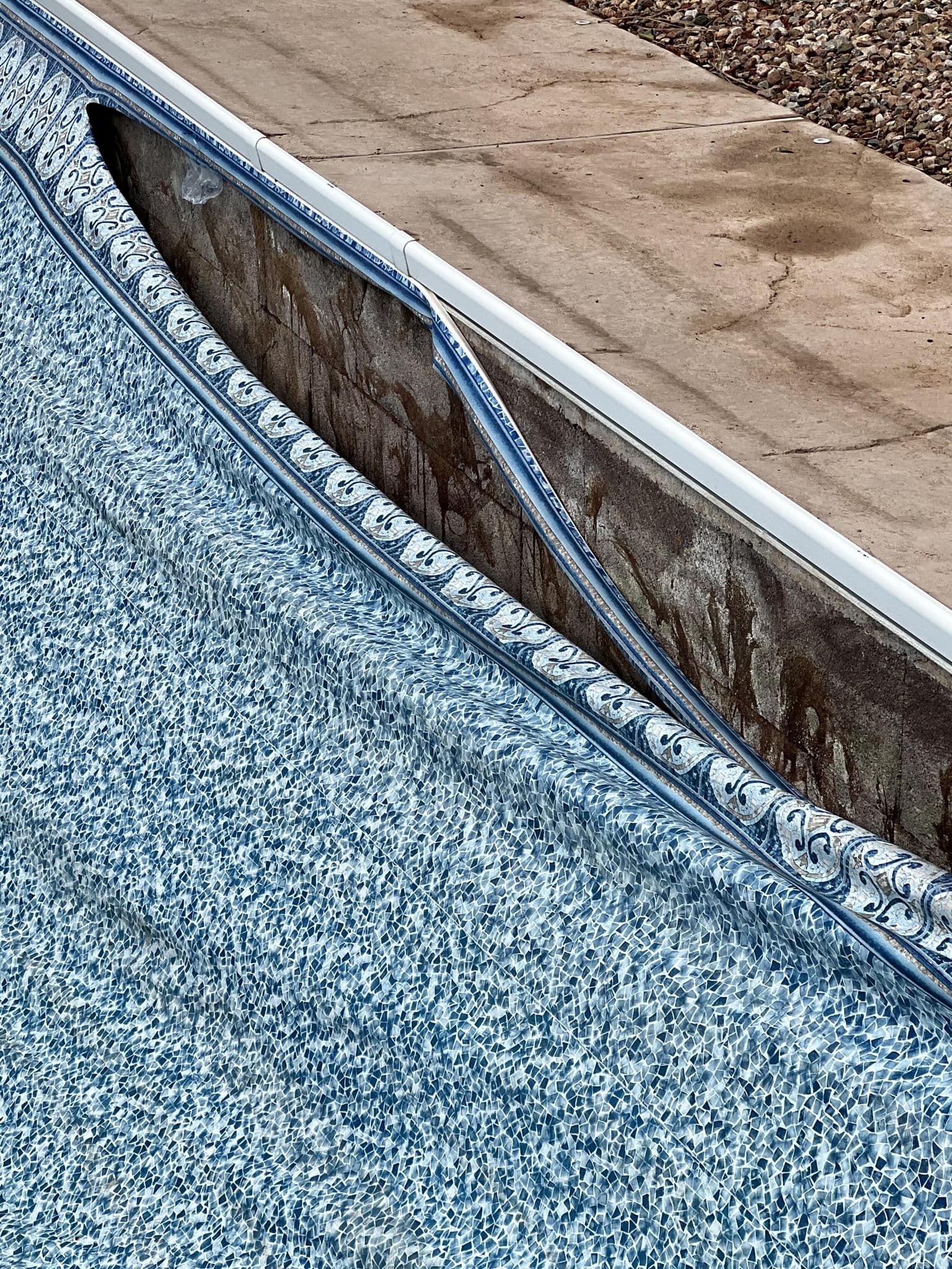 replace a vinyl liner in an in-ground pool