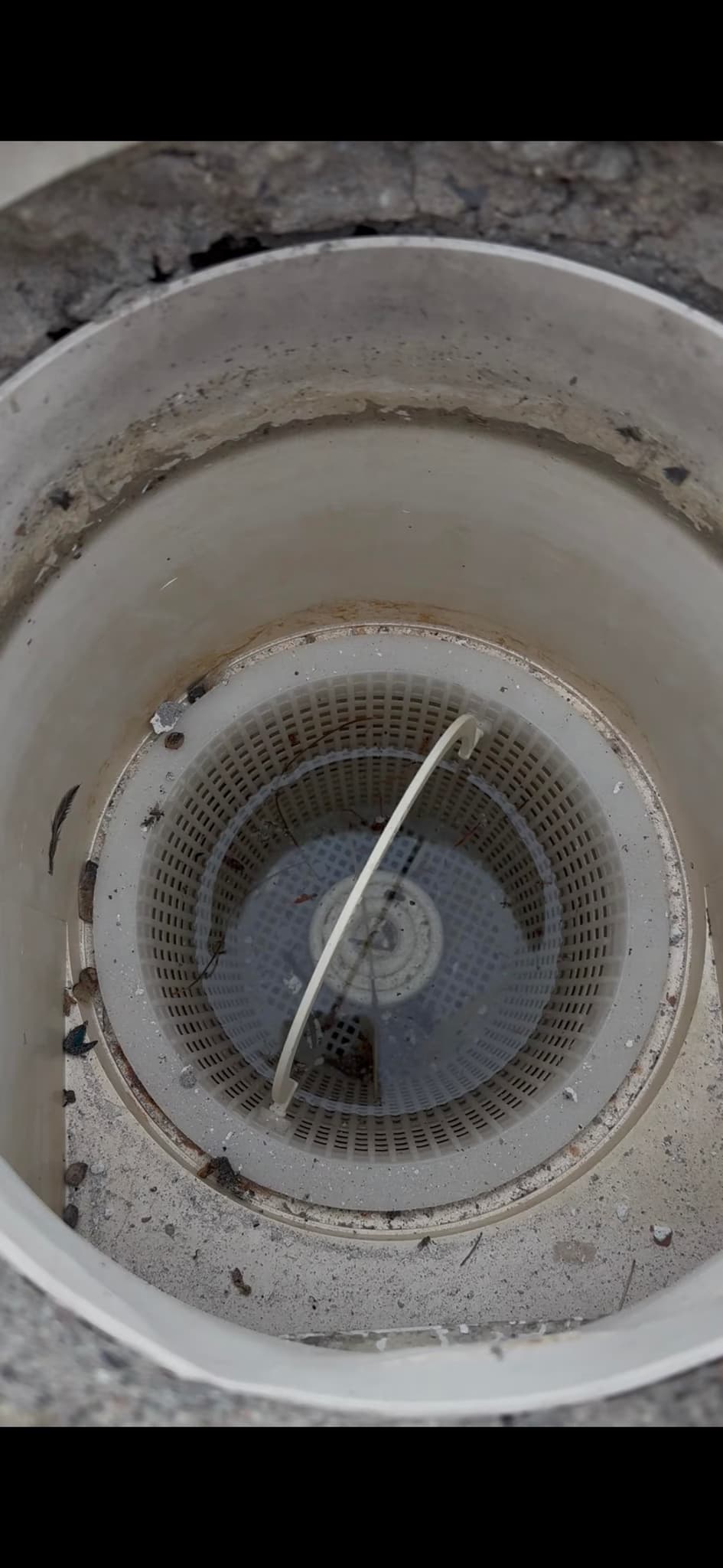 redo the pebble finish on a playpool