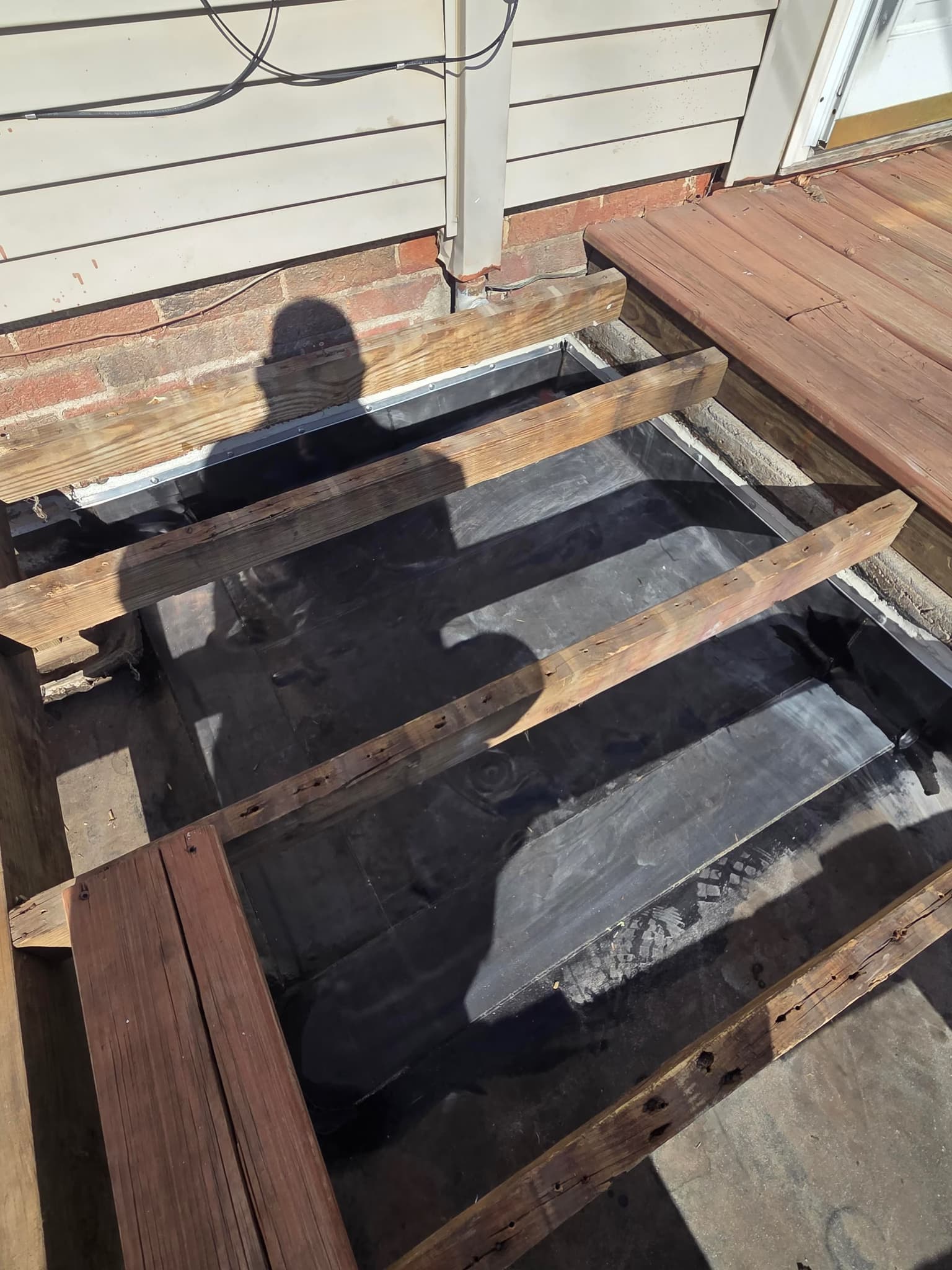 repair a 5x5 foot EPDM roof area