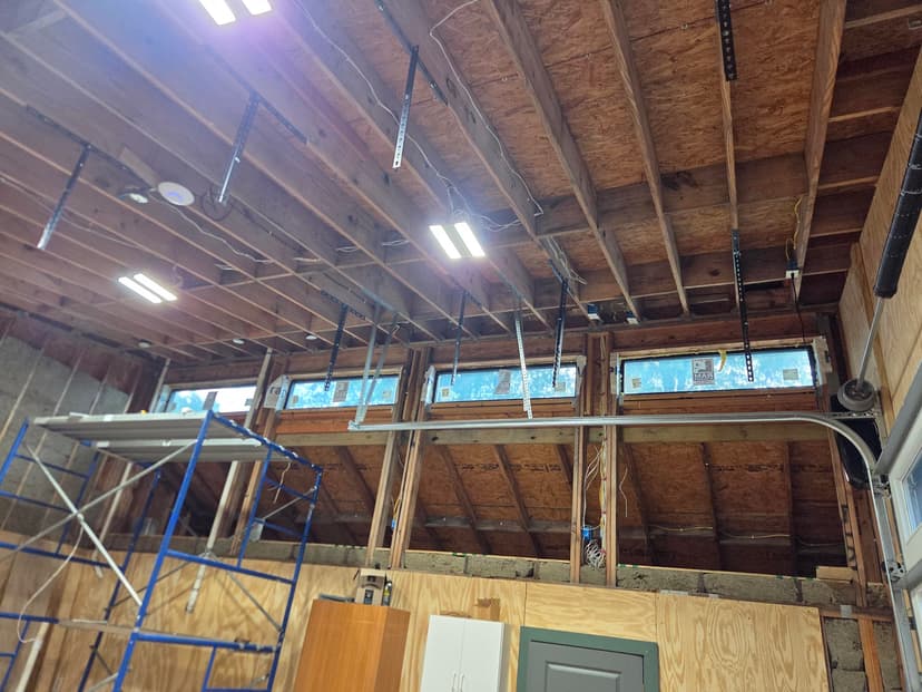 install hybrid closed and open cell spray foam insulation