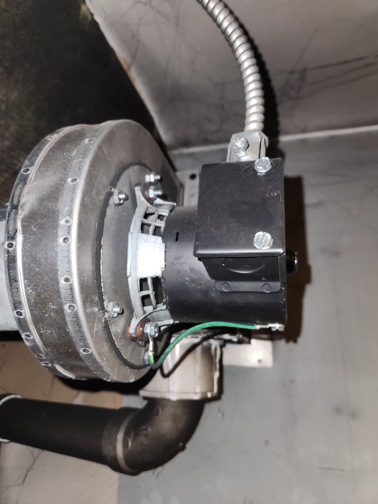 replace a System 2000 inducer motor