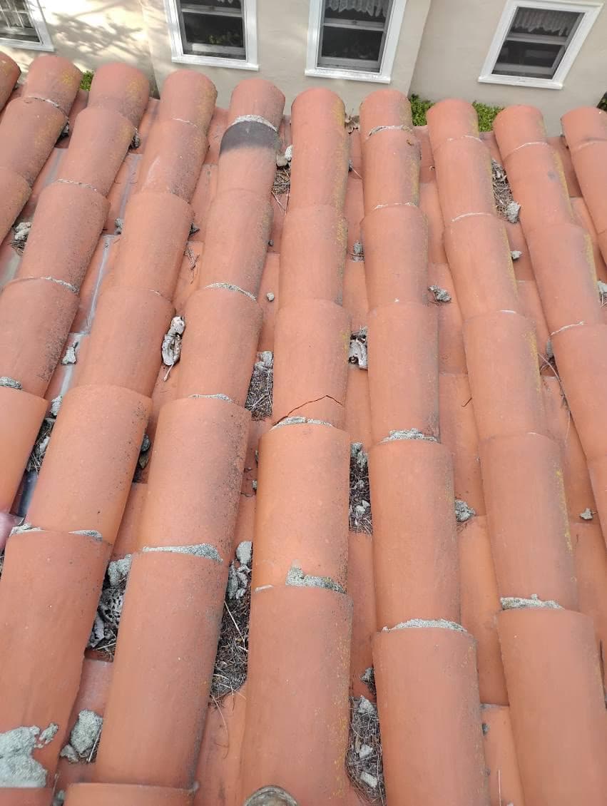 repair a ceramic Spanish tile roof