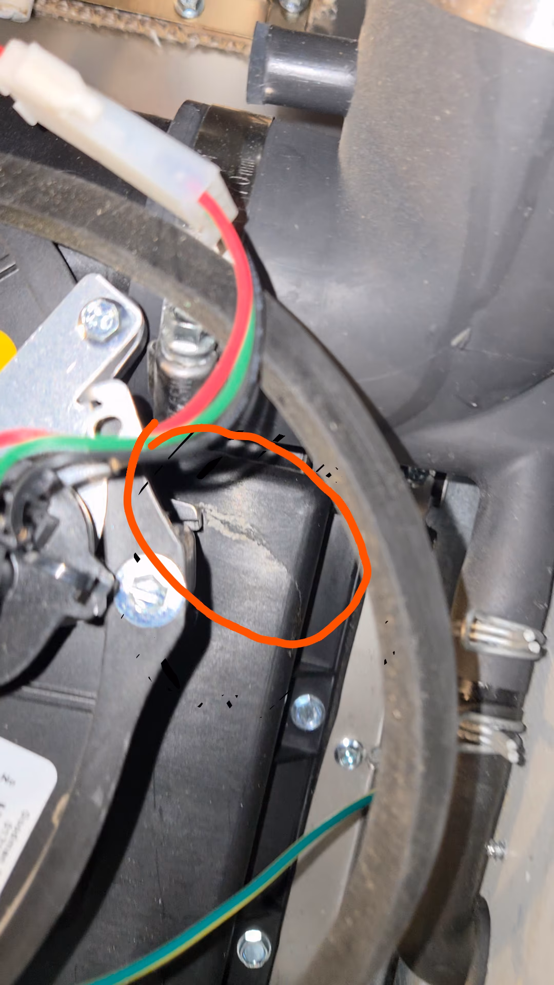 repair a crack in a collector box