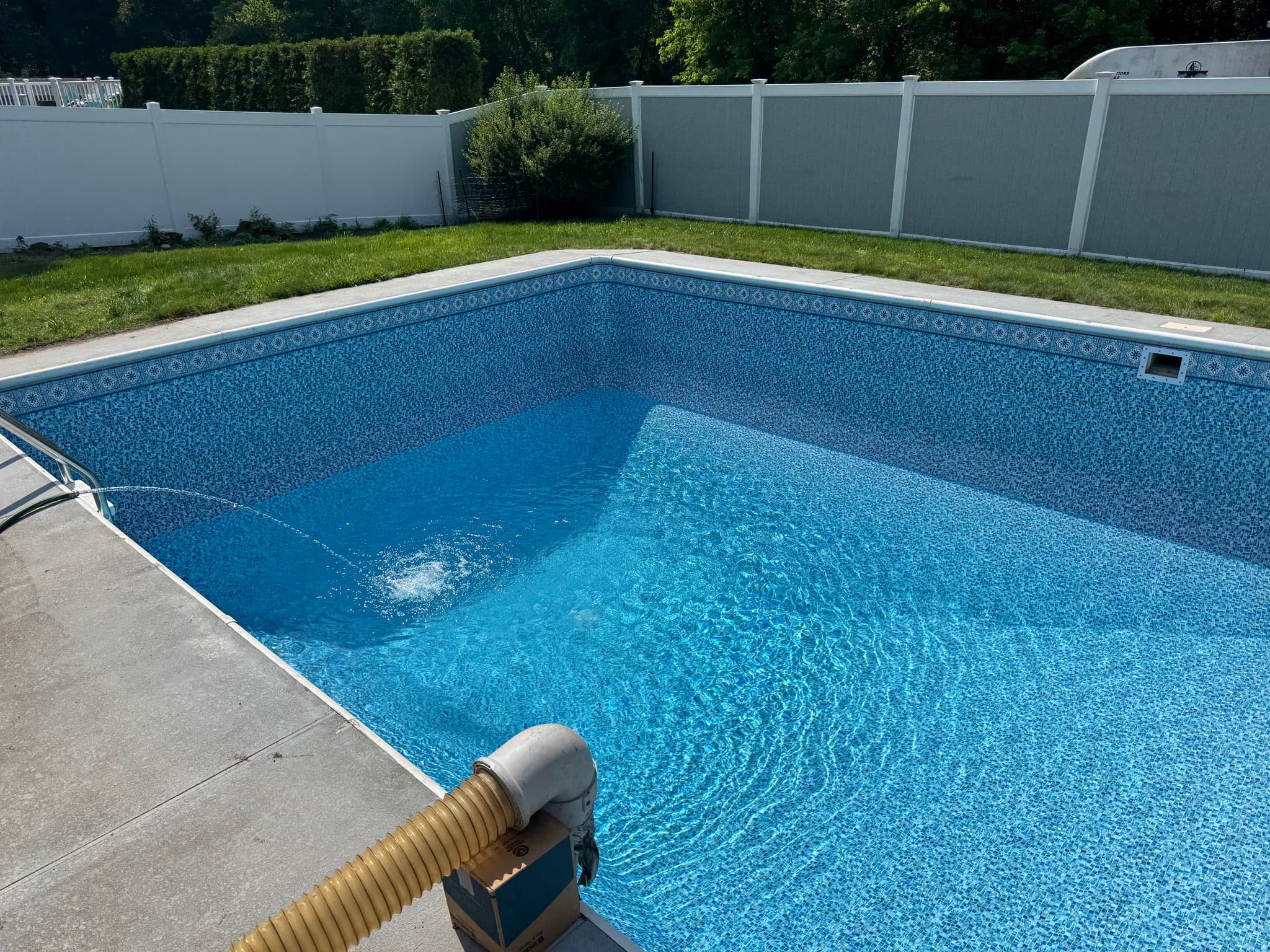 install a new pool liner