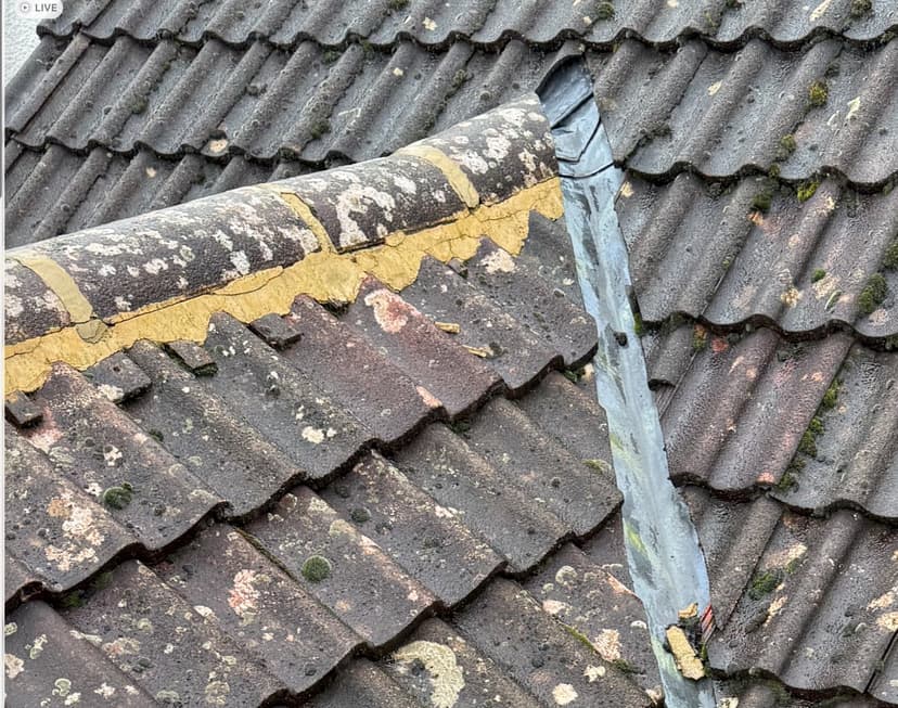 re-bed a 3m section of ridge tiles